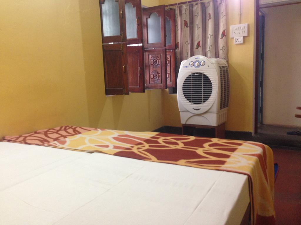 Paradise Inn Guest House Varanasi Zimmer foto
